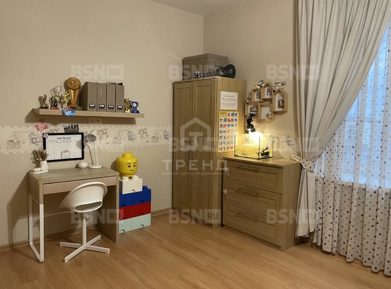 Продажа трехкомнатной квартиры - Художников проспект, д.33, корп.4 
