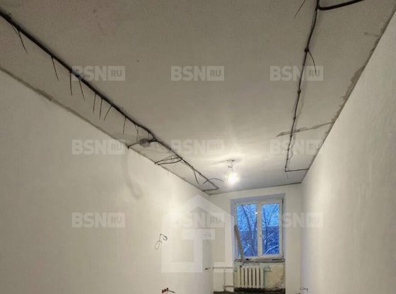 Продажа трехкомнатной квартиры - Школьная улица, д.14 