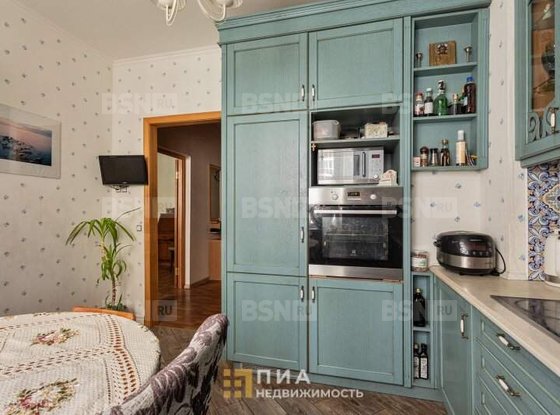 Продажа трехкомнатной квартиры - Доблести улица, д.17, корп.2 