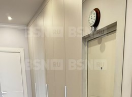Продажа трехкомнатной квартиры - Россия, Санкт-Петербург, Дыбенко ул., 8, к 2 
