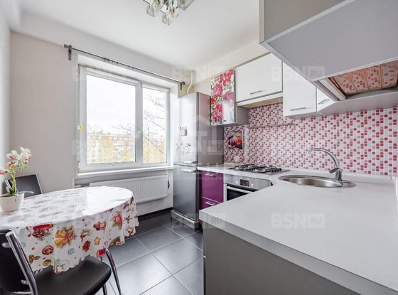 Продажа трехкомнатной квартиры - Художников проспект, д.18, корп.1 