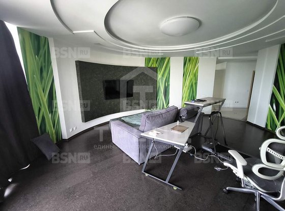 Продажа трехкомнатной квартиры - Ветеранов проспект, д.73 