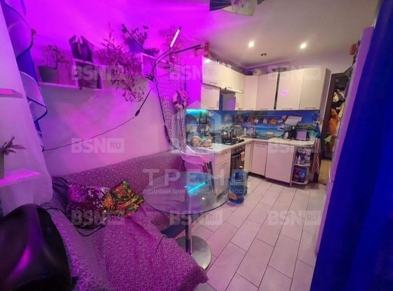 Продажа двухкомнатной квартиры - Обручевых улица, д.8 