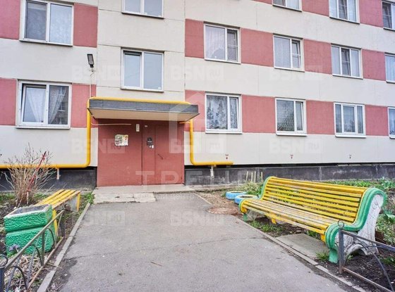 Продажа трехкомнатной квартиры - поселок Шушары, Шушары п, д.17 