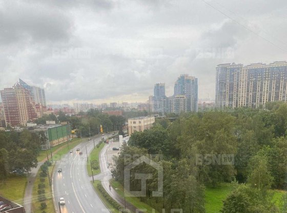 Продажа трехкомнатной квартиры - Есенина улица, д.1, корп.1 