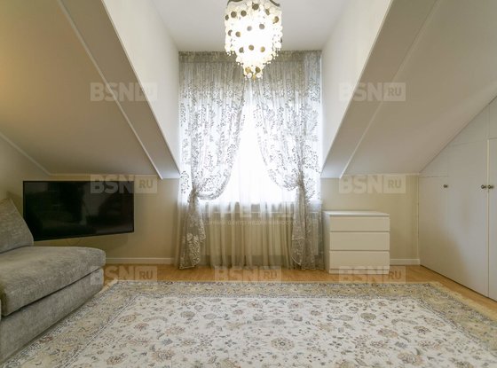 Продажа трехкомнатной квартиры - 3-я линия 1-й половины улица, д.53 