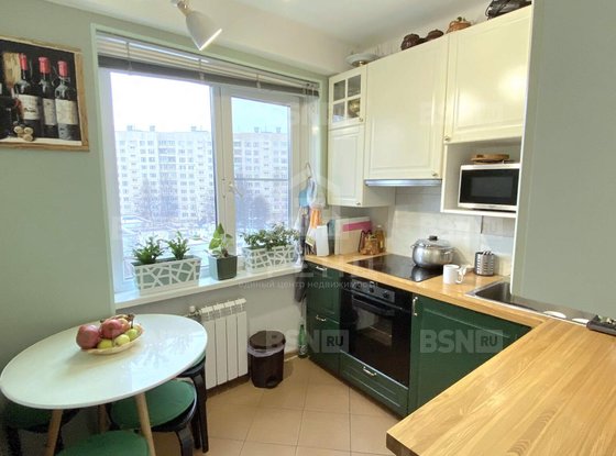Продажа трехкомнатной квартиры - Королёва проспект, д.42, корп.1 