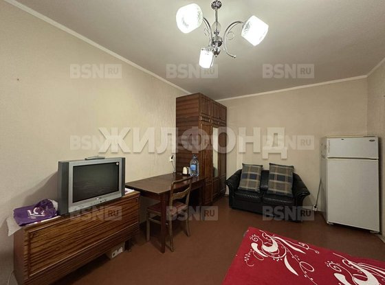 Продажа комнаты в трехкомнатной квартире - Королёва проспект, д.9 