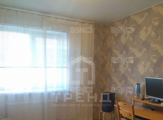 Продажа трехкомнатной квартиры - поселок Шушары, Окуловская улица, д.7, корп.1 