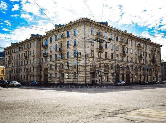 Продажа трехкомнатной квартиры - Суворовский проспект, д.61 
