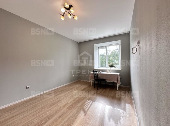Продажа трехкомнатной квартиры - Есенина улица, д.1, корп.1 