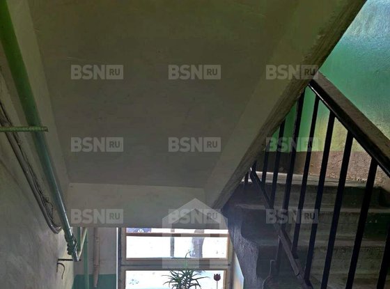 Продажа трехкомнатной квартиры - городской поселок Назия, Есенина улица, д.5 