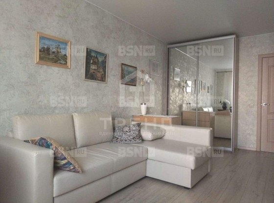 Продажа трехкомнатной квартиры - поселок Шушары, Окуловская улица, д.7, корп.1 
