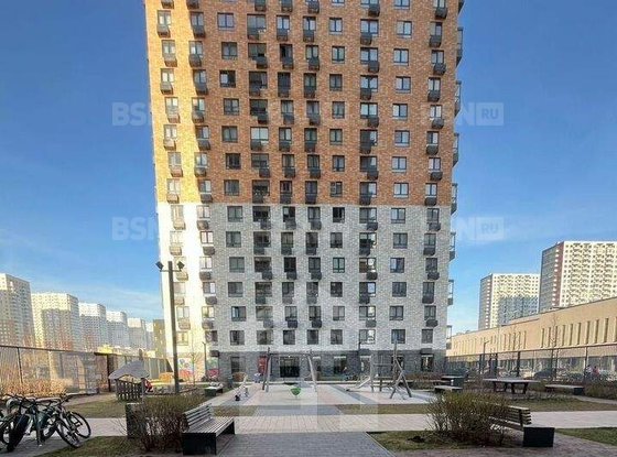 Продажа трехкомнатной квартиры - Орлово-Денисовский проспект, д.19, корп.2 стр 1 