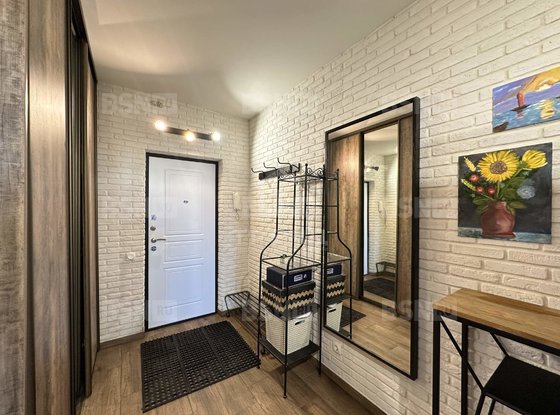 Продажа трехкомнатной квартиры - Сикейроса улица, д.19, корп.2 