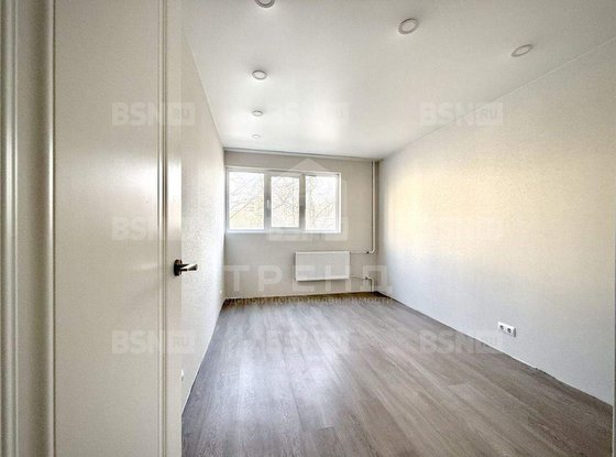 Продажа двухкомнатной квартиры - Маршала Захарова улица, д.11 