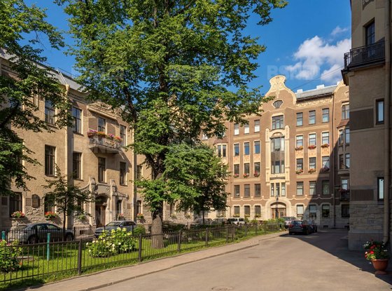 Продажа многокомнатной квартиры - Каменноостровский проспект, д.1, корп.3 