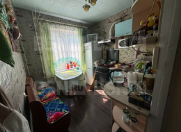 Продажа трехкомнатной квартиры - Россия, Ленинградская область, Волосовский район, Остроговицы п., 3 