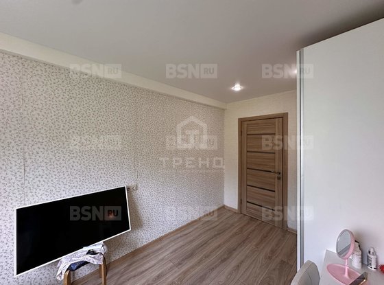 Продажа четырехкомнатной квартиры - Большевиков проспект, д.4, корп.1 