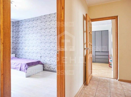 Продажа трехкомнатной квартиры - поселок Шушары, Шушары п, д.17 