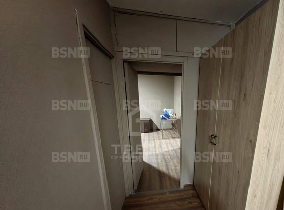 Продажа трехкомнатной квартиры - Дыбенко улица, д.12, корп.1 литера Ж 