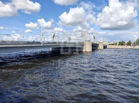 Продажа пятикомнатной квартиры - Макарова набережная, д.22 