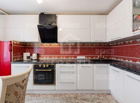 Продажа трехкомнатной квартиры - Бугры, Школьная улица, д.9 