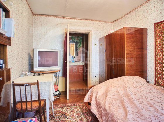 Продажа трехкомнатной квартиры - Петергоф, Суворовская улица, д.3, корп.9 