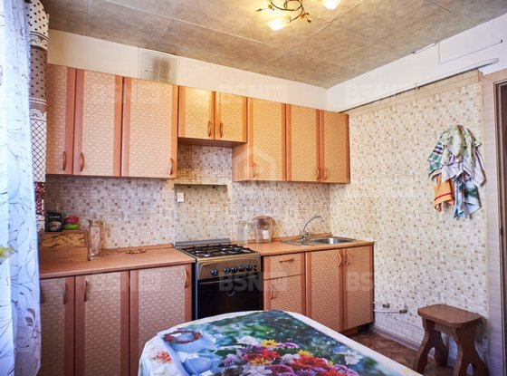 Продажа трехкомнатной квартиры - Петергоф, Суворовская улица, д.3, корп.9 