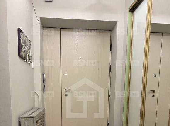 Продажа трехкомнатной квартиры - Малый В.О. проспект, д.33 