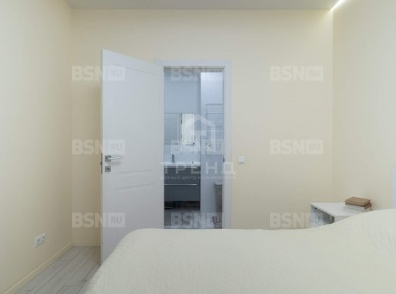 Продажа трехкомнатной квартиры - Кудрово, Областная улица, д.9, корп.2 