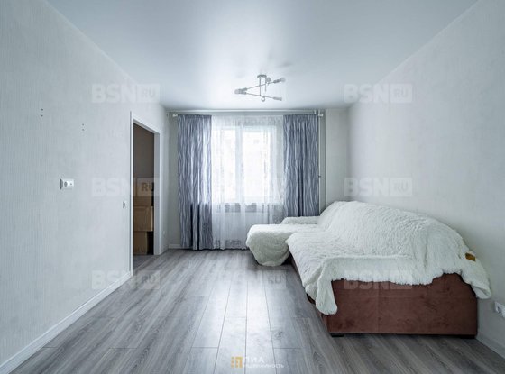 Продажа четырехкомнатной квартиры - поселок Парголово, Тихоокеанская улица, д.1, корп.1 стр 1 