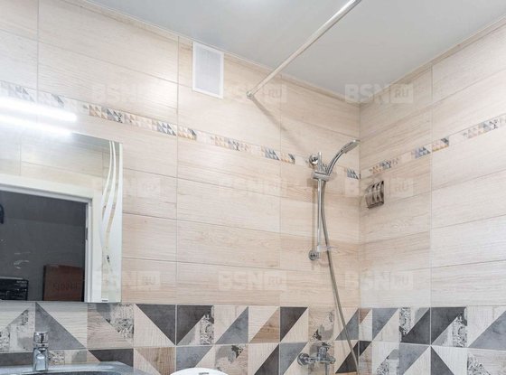 Продажа четырехкомнатной квартиры - поселок Парголово, Тихоокеанская улица, д.1, корп.1 стр 1 