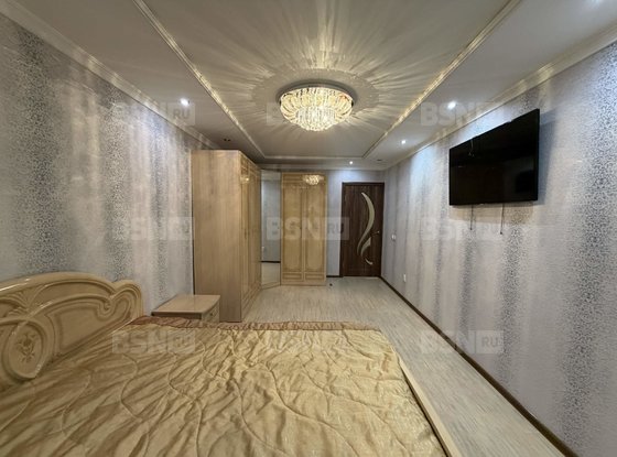 Продажа трехкомнатной квартиры - поселок Шушары, Центральная улица, д.8, корп.3 